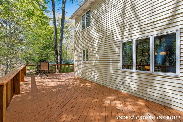 17239 Quail Creek Drive, Spring Lake, MI 49456