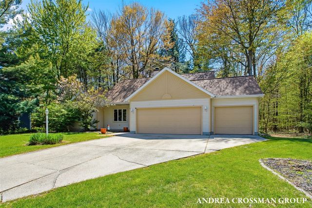 17239 Quail Creek Drive, Spring Lake, MI 49456