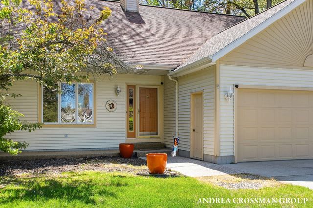 17239 Quail Creek Drive, Spring Lake, MI 49456