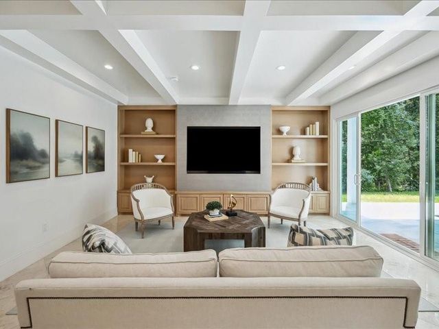440 Hollow Drive, Houston, TX 77024