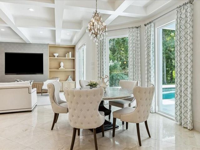 440 Hollow Drive, Houston, TX 77024