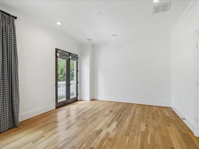 440 Hollow Drive, Houston, TX 77024