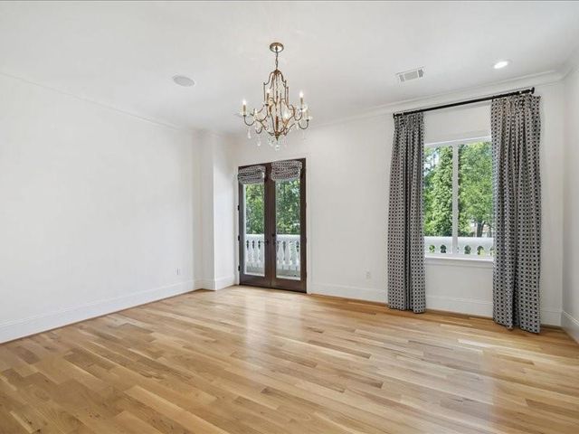 440 Hollow Drive, Houston, TX 77024
