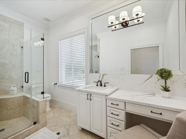 440 Hollow Drive, Houston, TX 77024