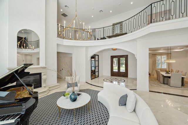 440 Hollow Drive, Houston, TX 77024