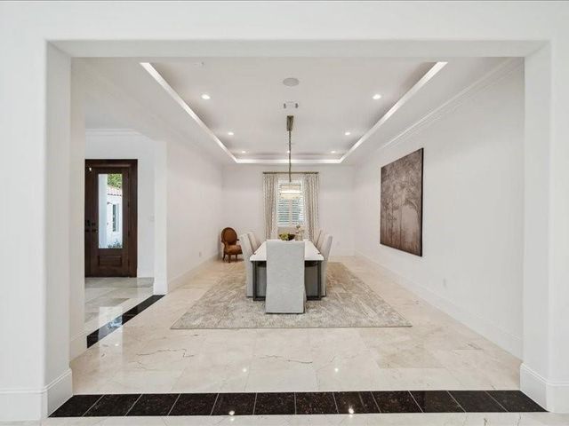 440 Hollow Drive, Houston, TX 77024