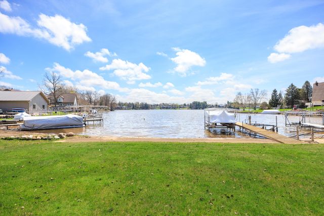 3757 Lake Lapeer Drive, Metamora, MI 48455