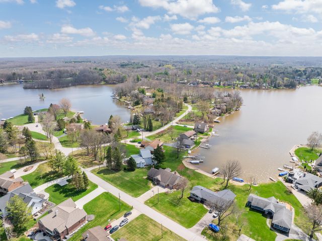 3757 Lake Lapeer Drive, Metamora, MI 48455