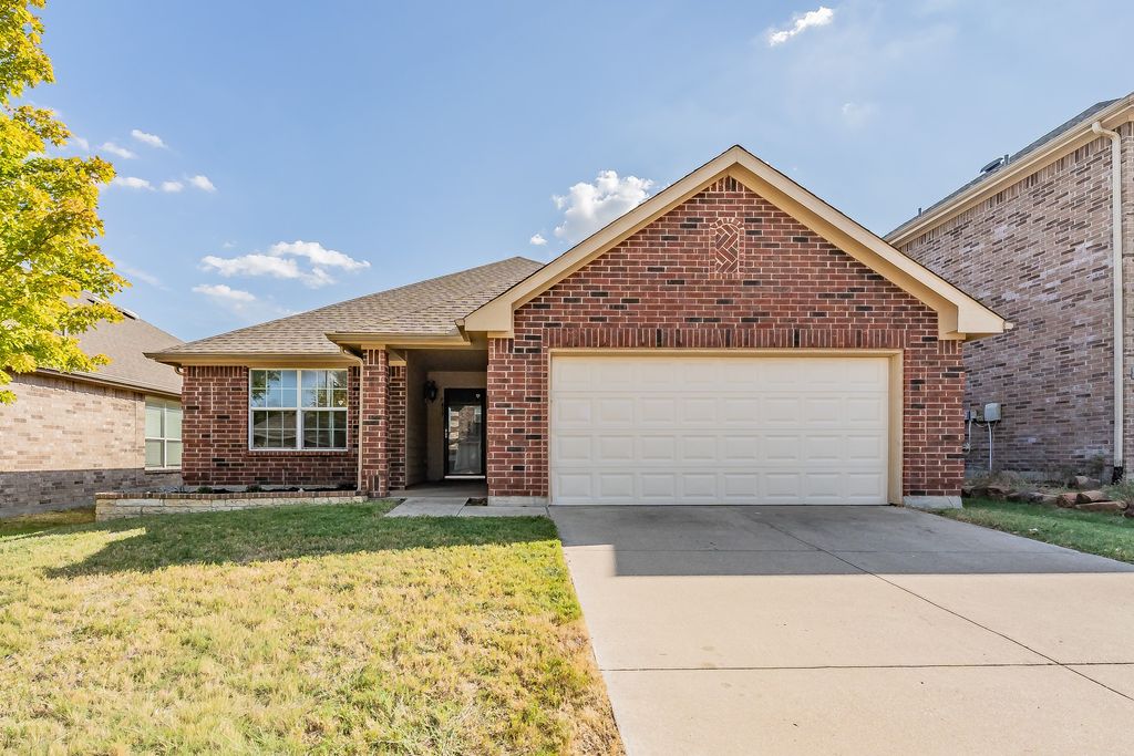 9417 Tierra Verde Drive, Fort Worth, TX 76177 — exterior