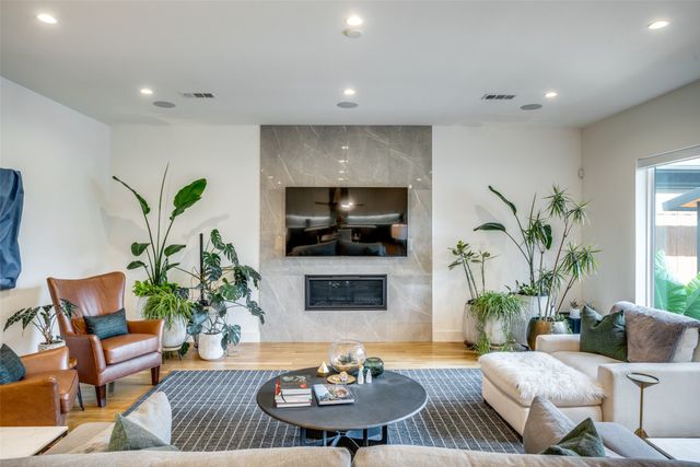 3766 Manana Drive, Dallas, TX 75220