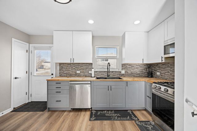 25727 S Mccorkle Avenue, Monee, IL 60449