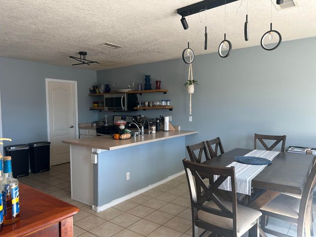 853 Waterfall Drive NE, Rio Rancho, NM 87144