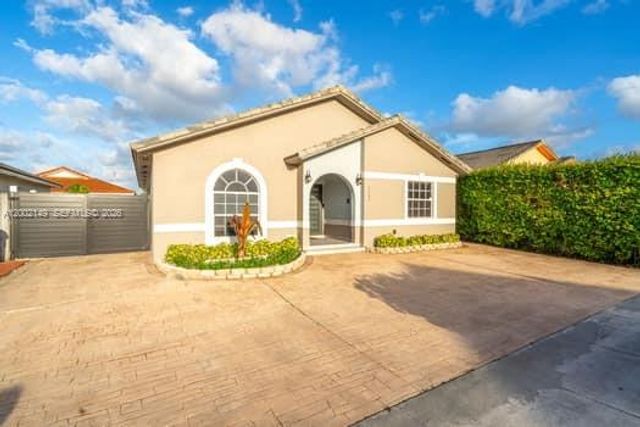 7503 W 34th Ln, Hialeah, FL 33018