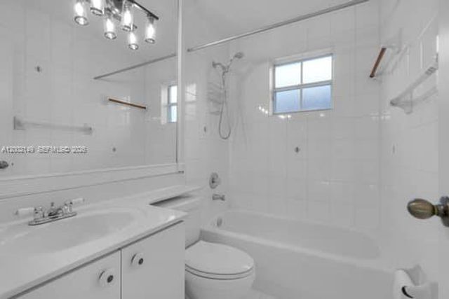 7503 W 34th Ln, Hialeah, FL 33018