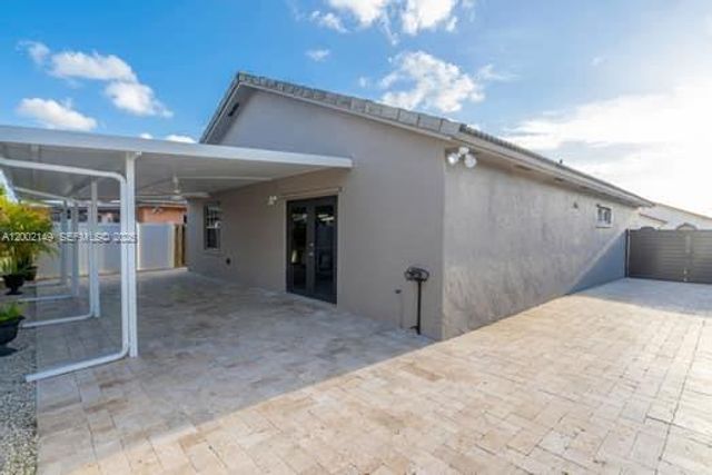 7503 W 34th Ln, Hialeah, FL 33018