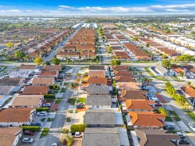 7503 W 34th Ln, Hialeah, FL 33018