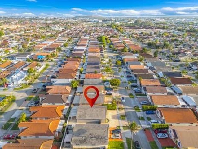 7503 W 34th Ln, Hialeah, FL 33018