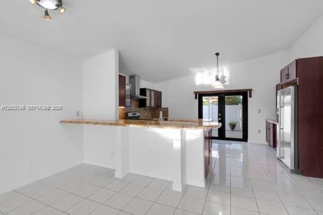 7503 W 34th Ln, Hialeah, FL 33018