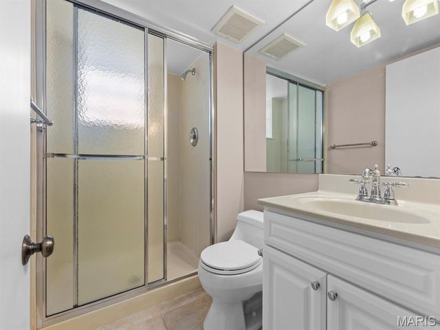 754 Yale Avenue, University City, MO 63130