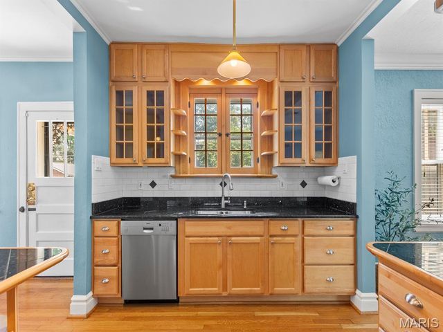 754 Yale Avenue, University City, MO 63130