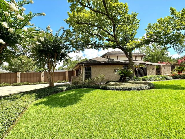 16329 Brook Forest Drive, Houston, TX 77059