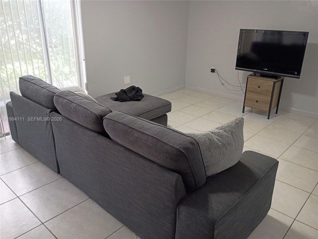 8315 SW 72nd Ave 104B, Miami, FL 33143