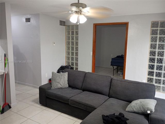 8315 SW 72nd Ave 104B, Miami, FL 33143