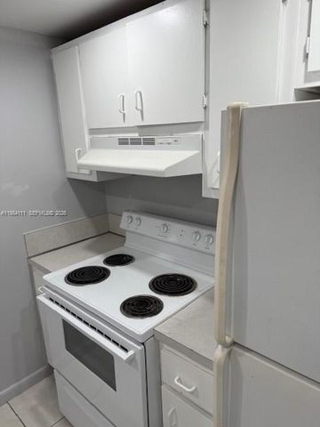 8315 SW 72nd Ave 104B, Miami, FL 33143