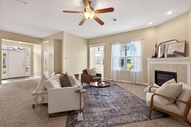 7049 Creekside Circle 7049 Creekside Circle, Fairborn, OH 45324