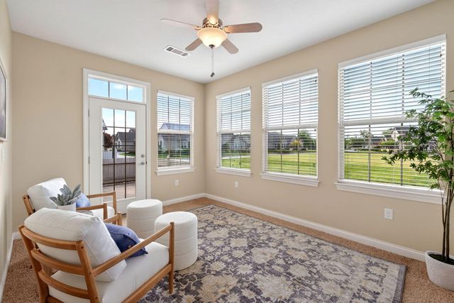7049 Creekside Circle 7049 Creekside Circle, Fairborn, OH 45324