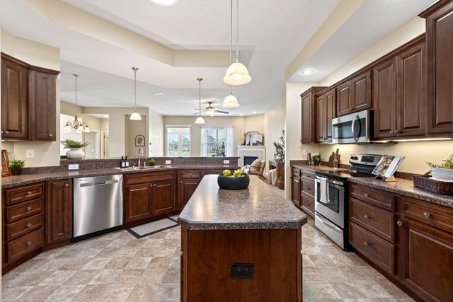 7049 Creekside Circle 7049 Creekside Circle, Fairborn, OH 45324