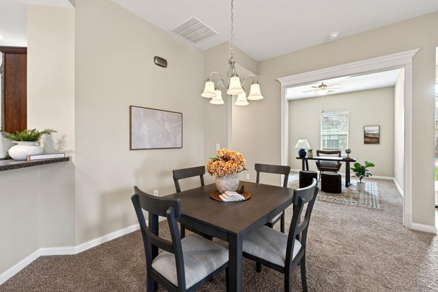 7049 Creekside Circle 7049 Creekside Circle, Fairborn, OH 45324