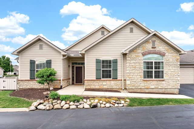 7049 Creekside Circle 7049 Creekside Circle, Fairborn, OH 45324