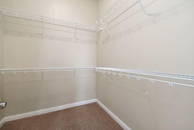 7049 Creekside Circle 7049 Creekside Circle, Fairborn, OH 45324
