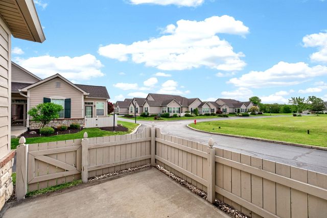 7049 Creekside Circle 7049 Creekside Circle, Fairborn, OH 45324