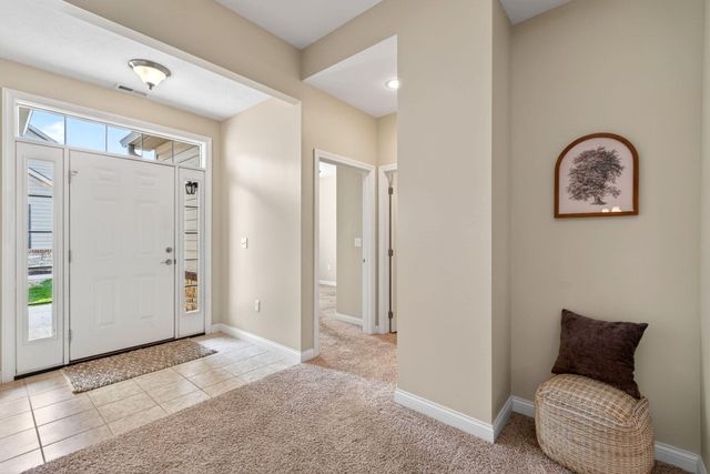 7049 Creekside Circle 7049 Creekside Circle, Fairborn, OH 45324