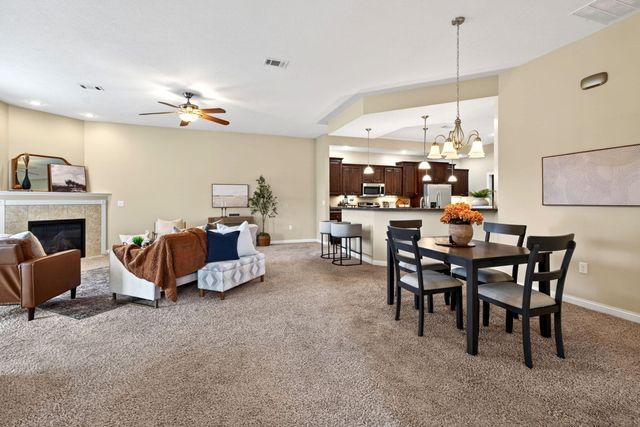 7049 Creekside Circle 7049 Creekside Circle, Fairborn, OH 45324