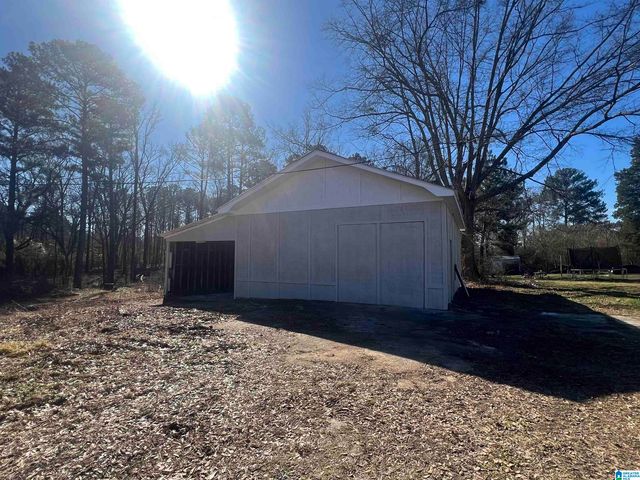 2101 SADLERTOWN ROAD, Bessemer, AL 35022