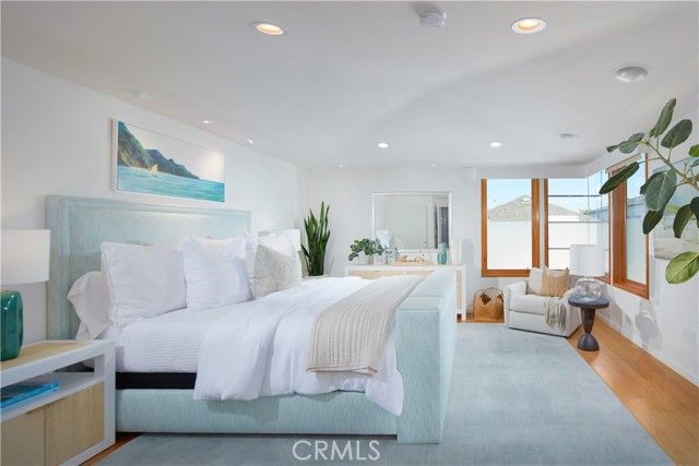 1510 E Oceanfront, Newport Beach, CA 92661