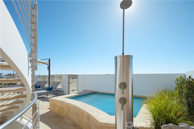 1510 E Oceanfront, Newport Beach, CA 92661