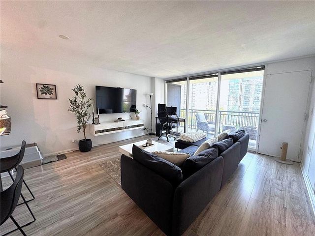 620 Peachtree Street NE 909, Atlanta, GA 30308