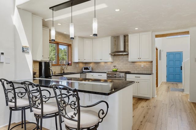 13 Arroyo Vista, Santa Fe, NM 87505
