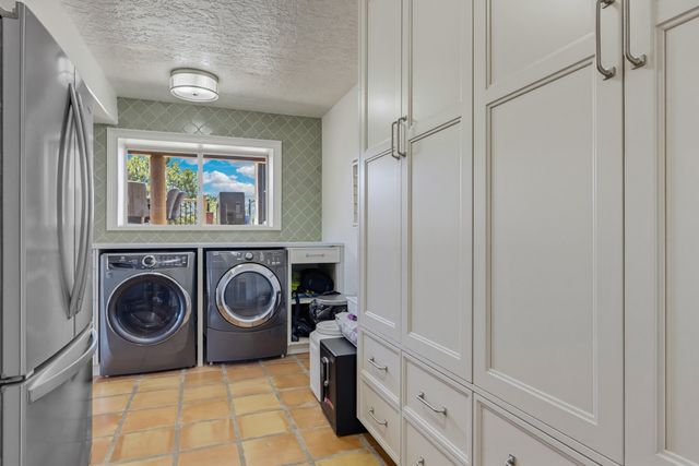 13 Arroyo Vista, Santa Fe, NM 87505