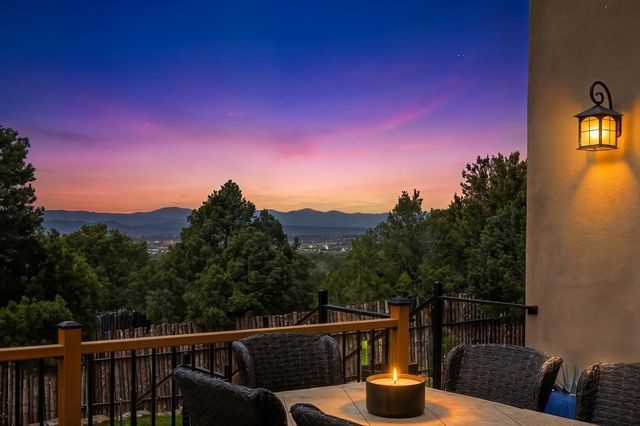 13 Arroyo Vista, Santa Fe, NM 87505
