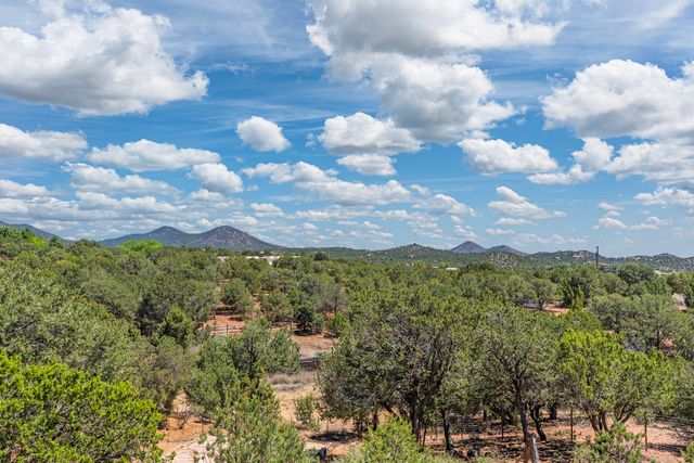 13 Arroyo Vista, Santa Fe, NM 87505