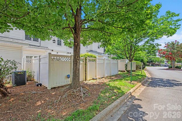 6414 Mallard View Lane, Charlotte, NC 28269