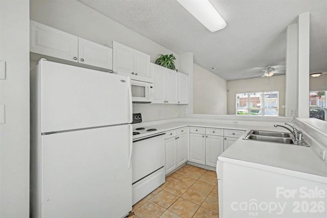 6414 Mallard View Lane, Charlotte, NC 28269