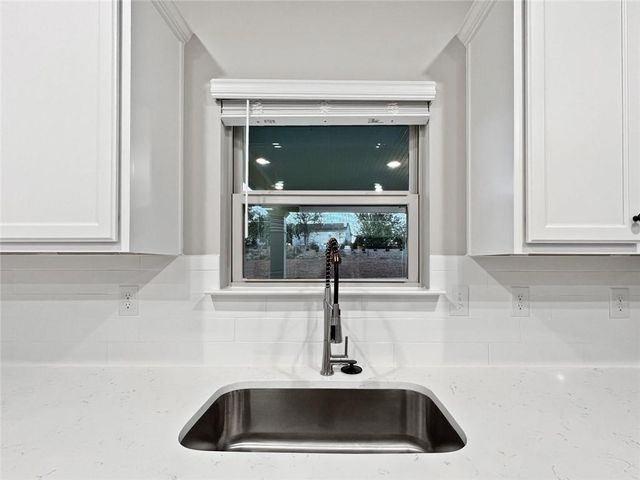 3868 Southfield Court, Loganville, GA 30052