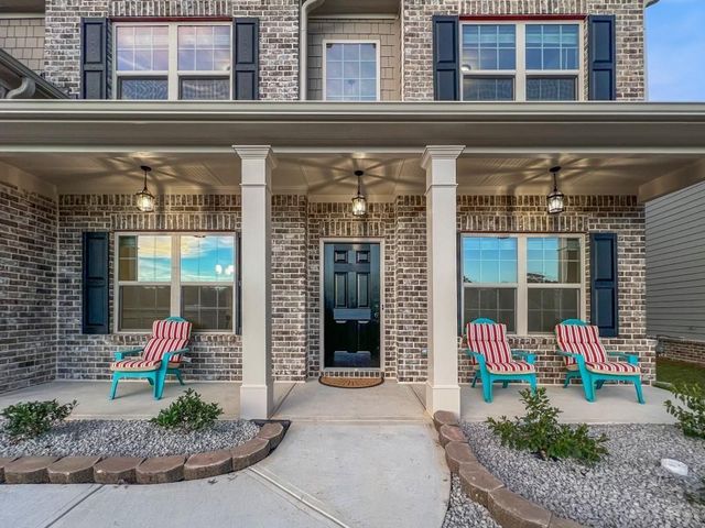 3868 Southfield Court, Loganville, GA 30052