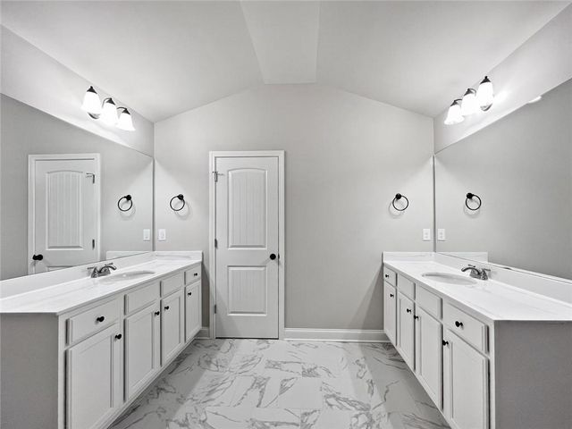 3868 Southfield Court, Loganville, GA 30052